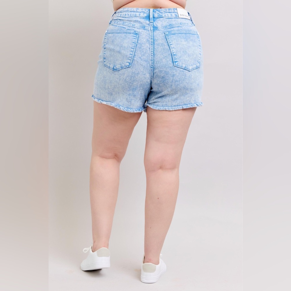 Judy Blue Light Blue Jean Shorts NWT - Picture 9 of 10